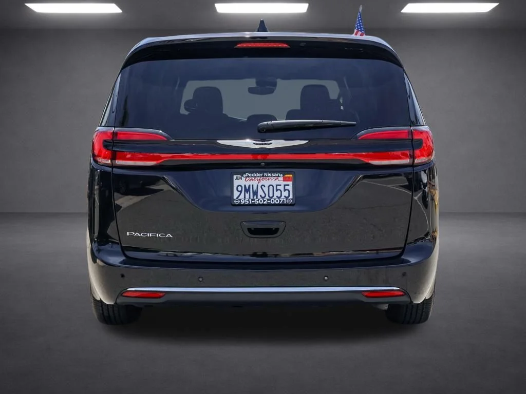 Used 2024 Black Chrysler Touring image 5