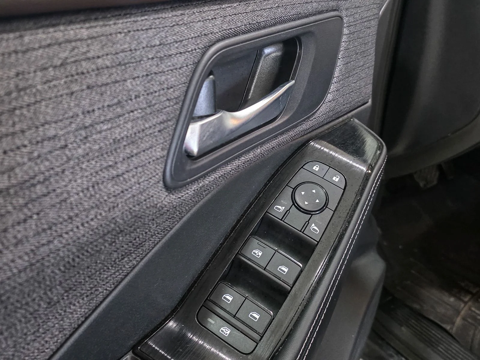 Used 2023 Gray Nissan SV image 19
