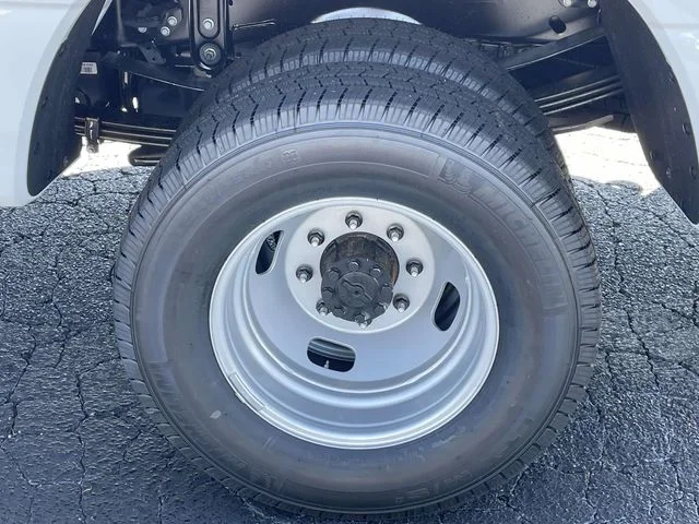 New 2026 Oxford White Ford F-350® XL image 8