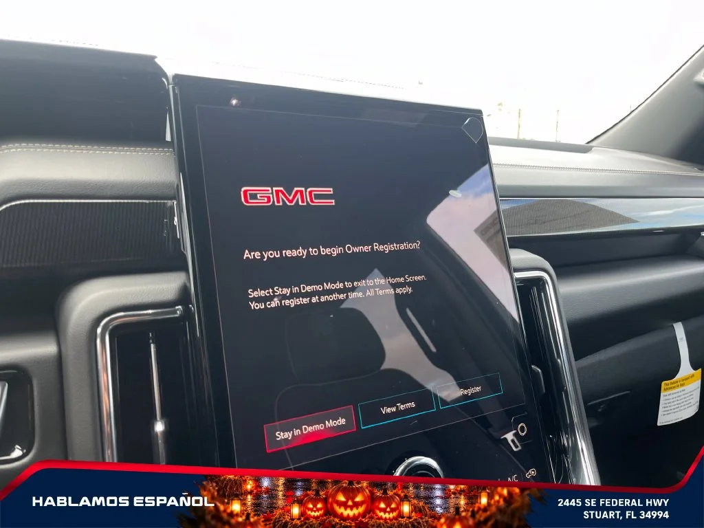 New 2027 Summit White GMC Elevation image 31