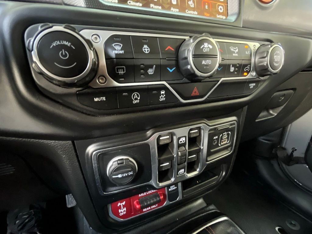 Used 2022 Gray Clearcoat Jeep Mojave image 41