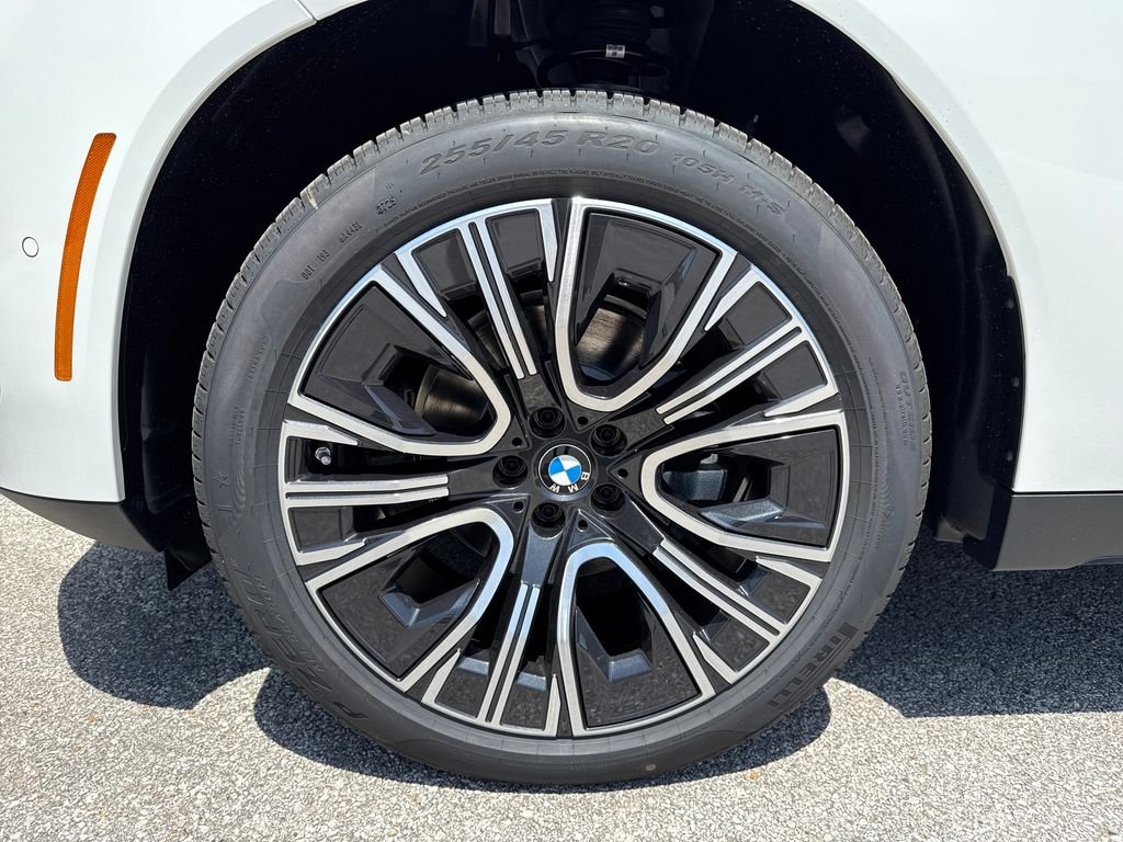 New 2026 White BMW 30 xDrive image 9