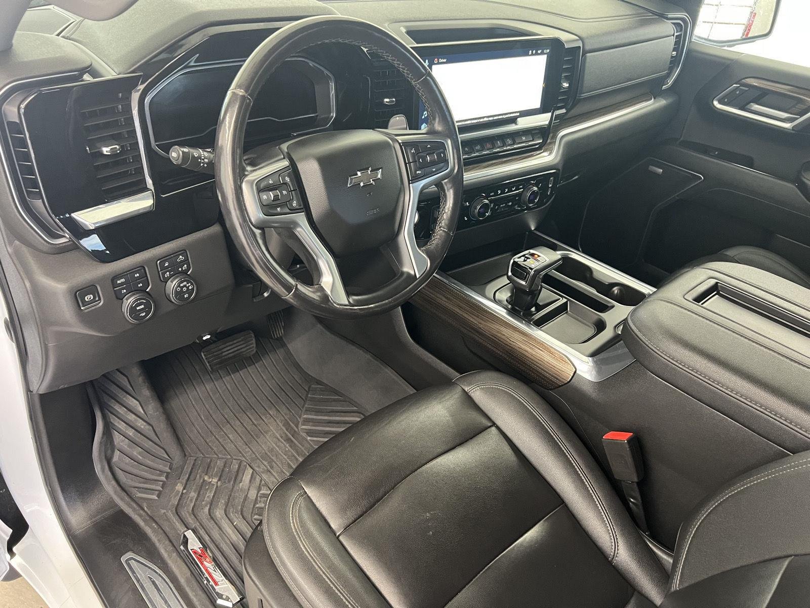 2022 Chevrolet Silverado 1500 RST - Photo 14