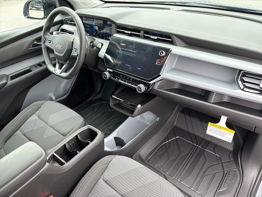 New 2027 Sterling Grey Metallic Chevrolet LT image 29