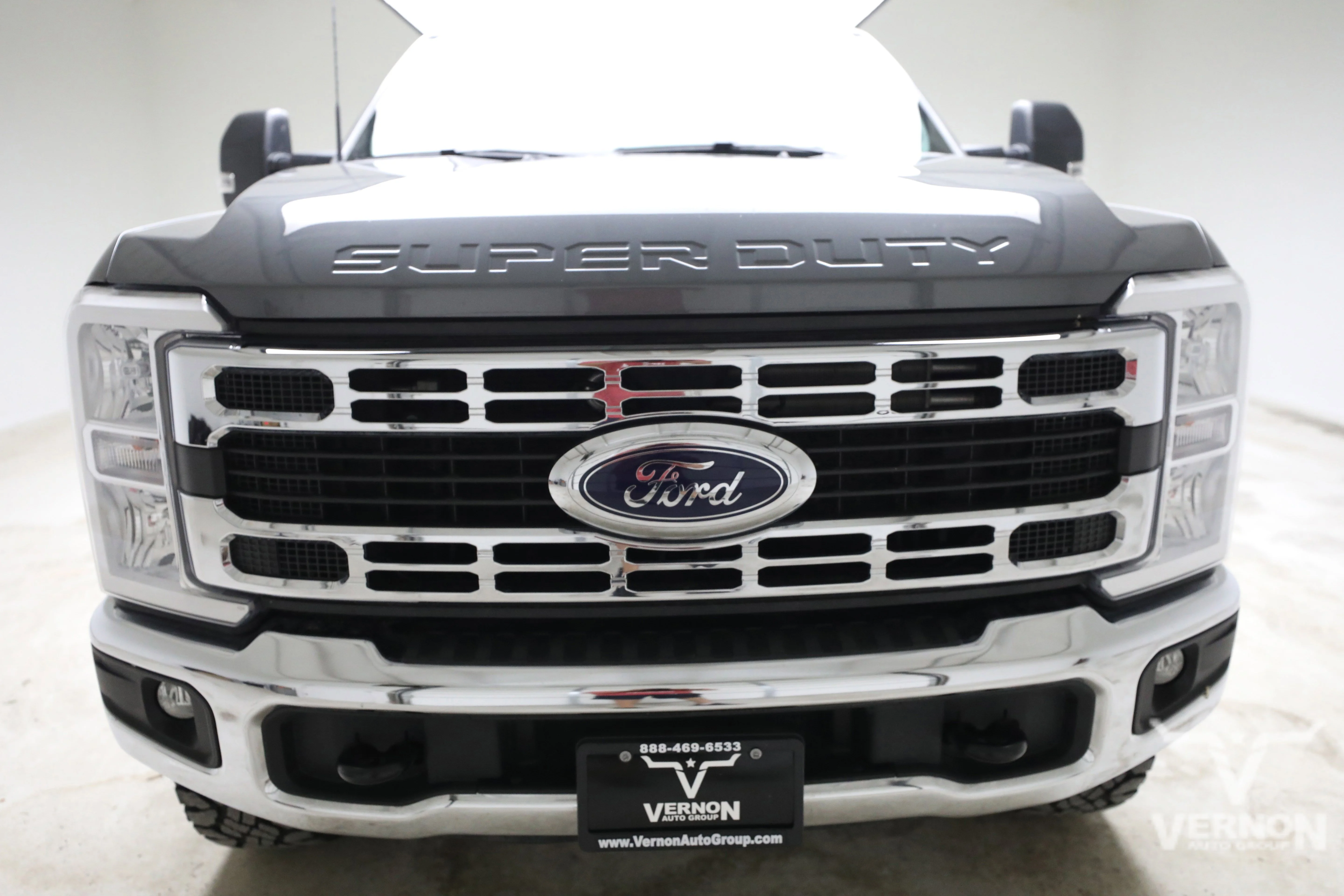 Pre-Owned 2025 Ford Super Duty F-250 XLT Crew Cab 4x4 Tremor