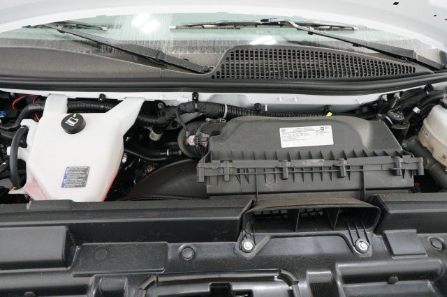 New 2026 Summit White GMC Work Van image 28