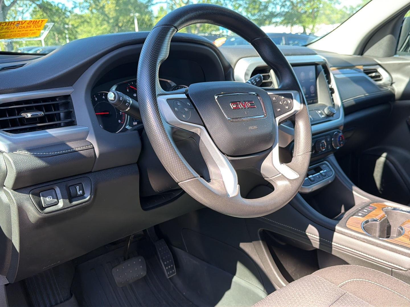 Used 2023 Ebony Twilight Metallic GMC SLE image 10