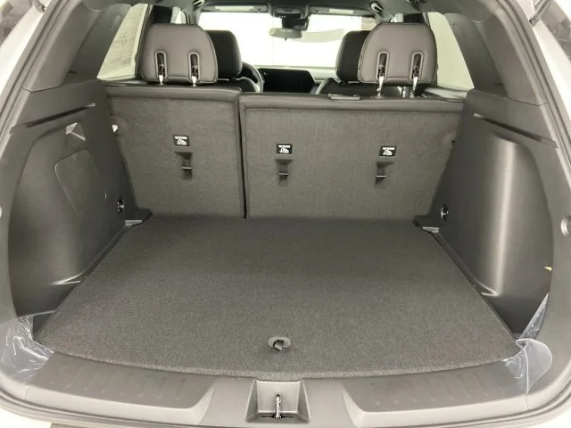 Used 2024 Summit White Chevrolet ACTIV image 7