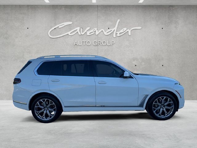 Used 2023 White BMW xDrive40i image 17