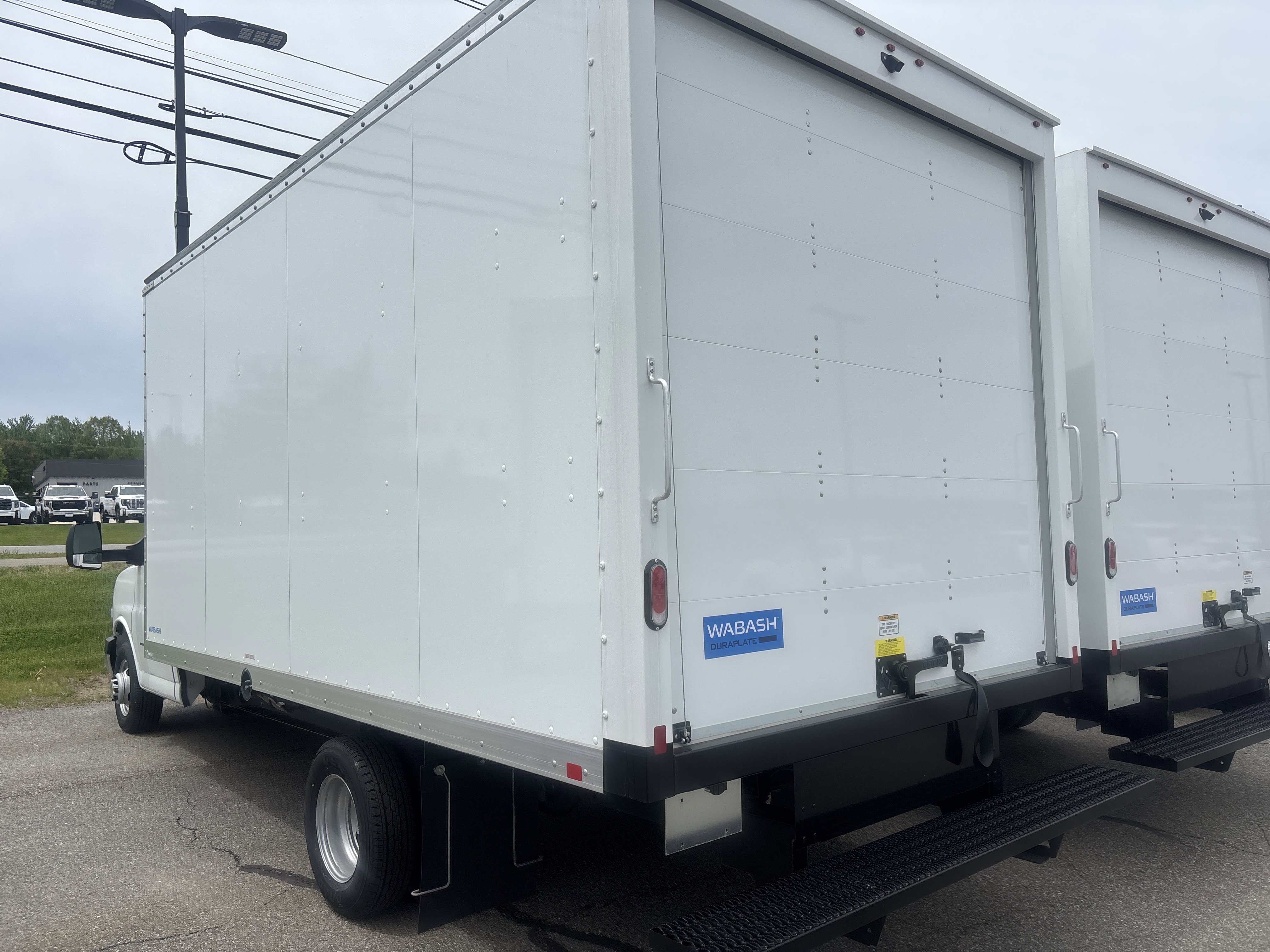 New 2025 Summit White Chevrolet 1WT image 2