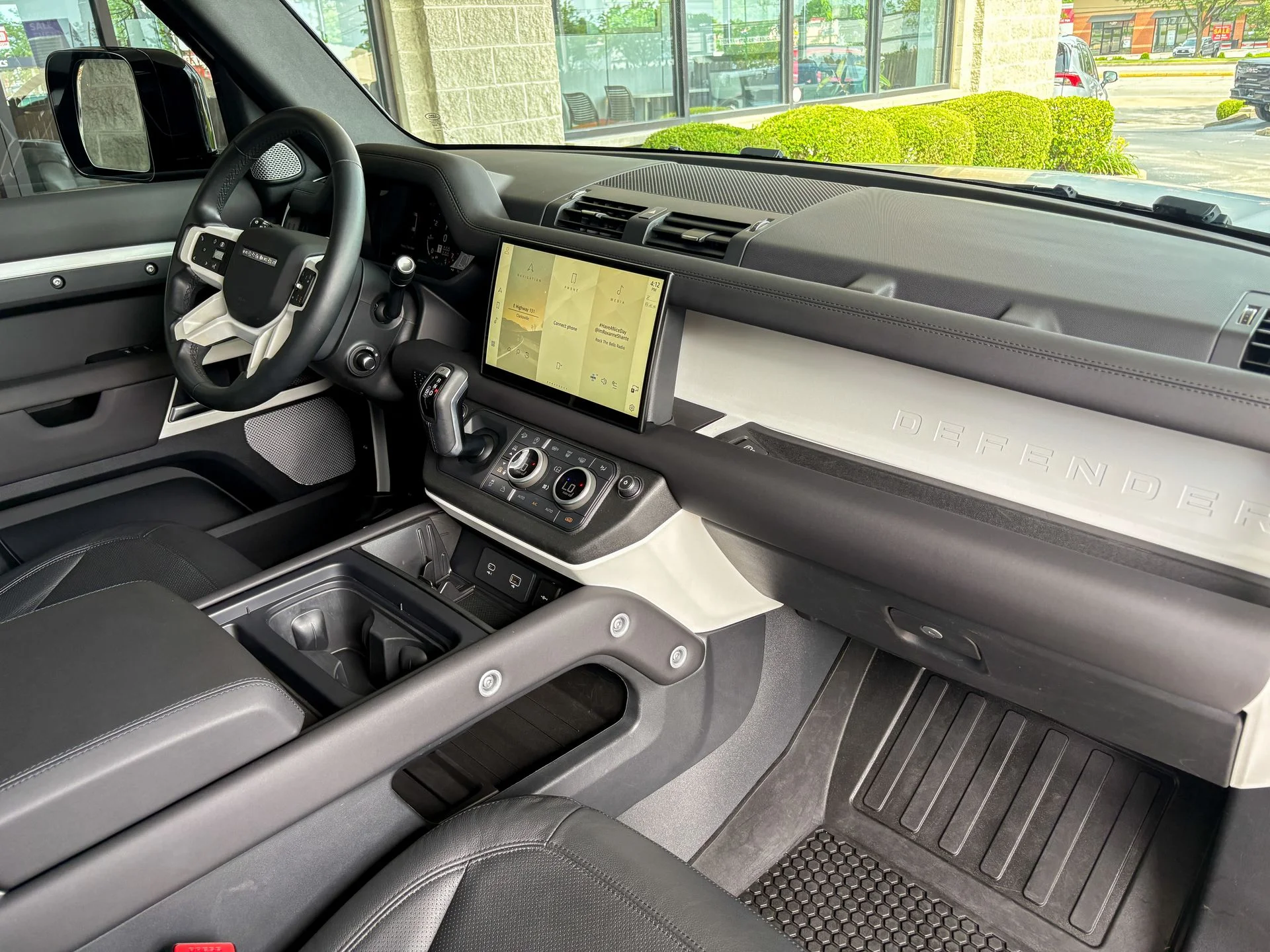 Used 2024 Gray Land Rover P300S image 26