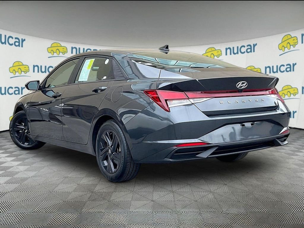 Used 2023 Gray Hyundai SEL image 4