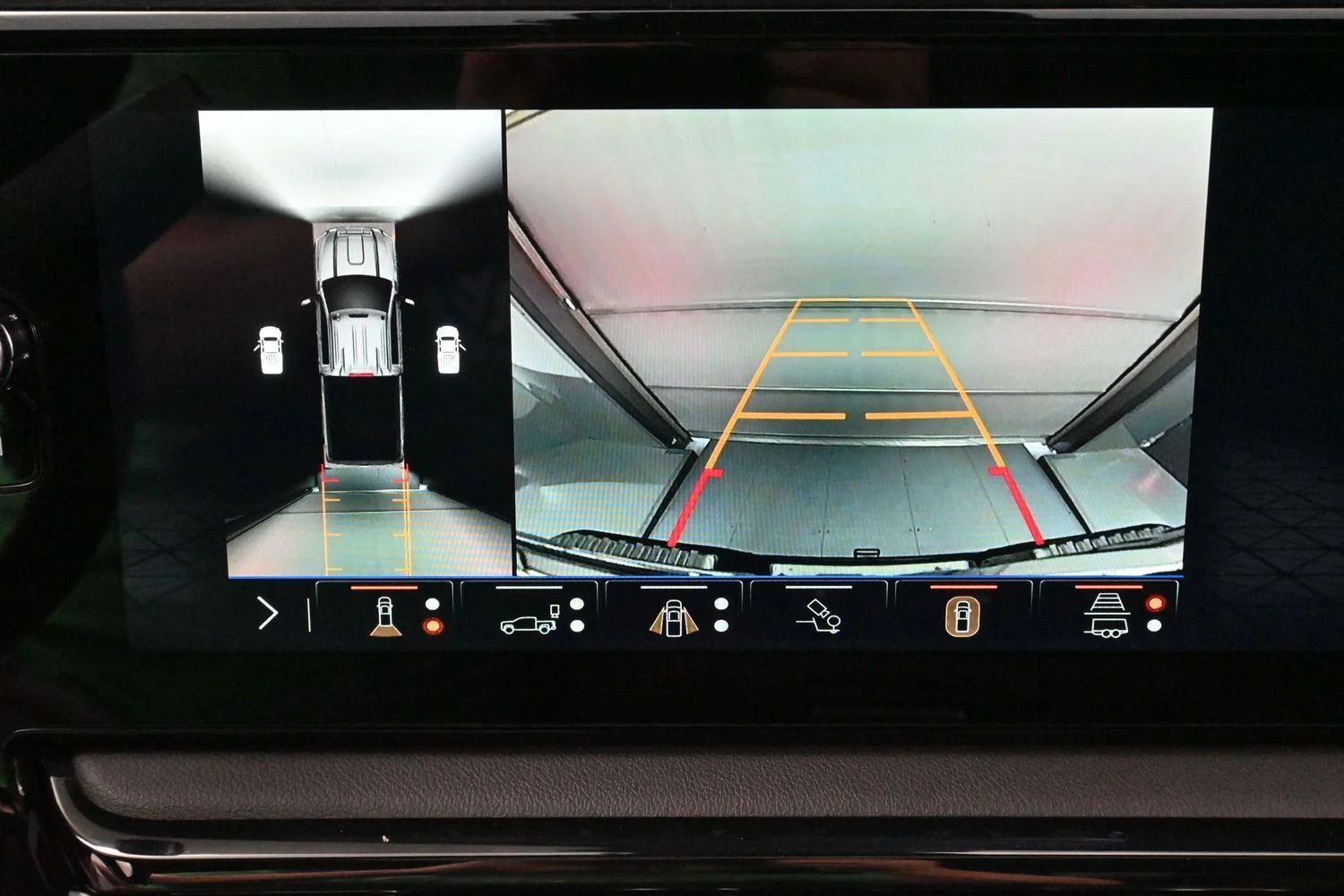 Used 2025 Onyx Black GMC AT4 image 23