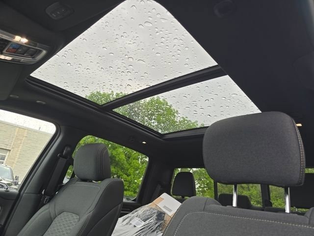 New 2026 Granite Crystal Metallic Clear-Coat Exterior Paint RAM Big Horn/Lone Star image 8