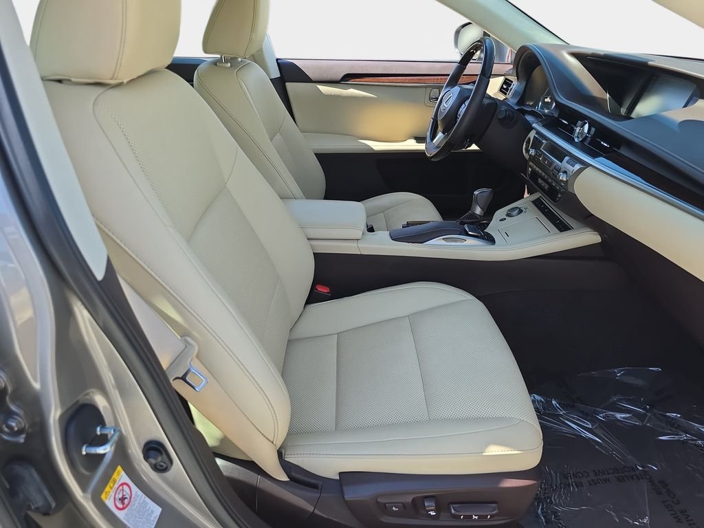 Used 2017 Silver Lexus 350 image 12