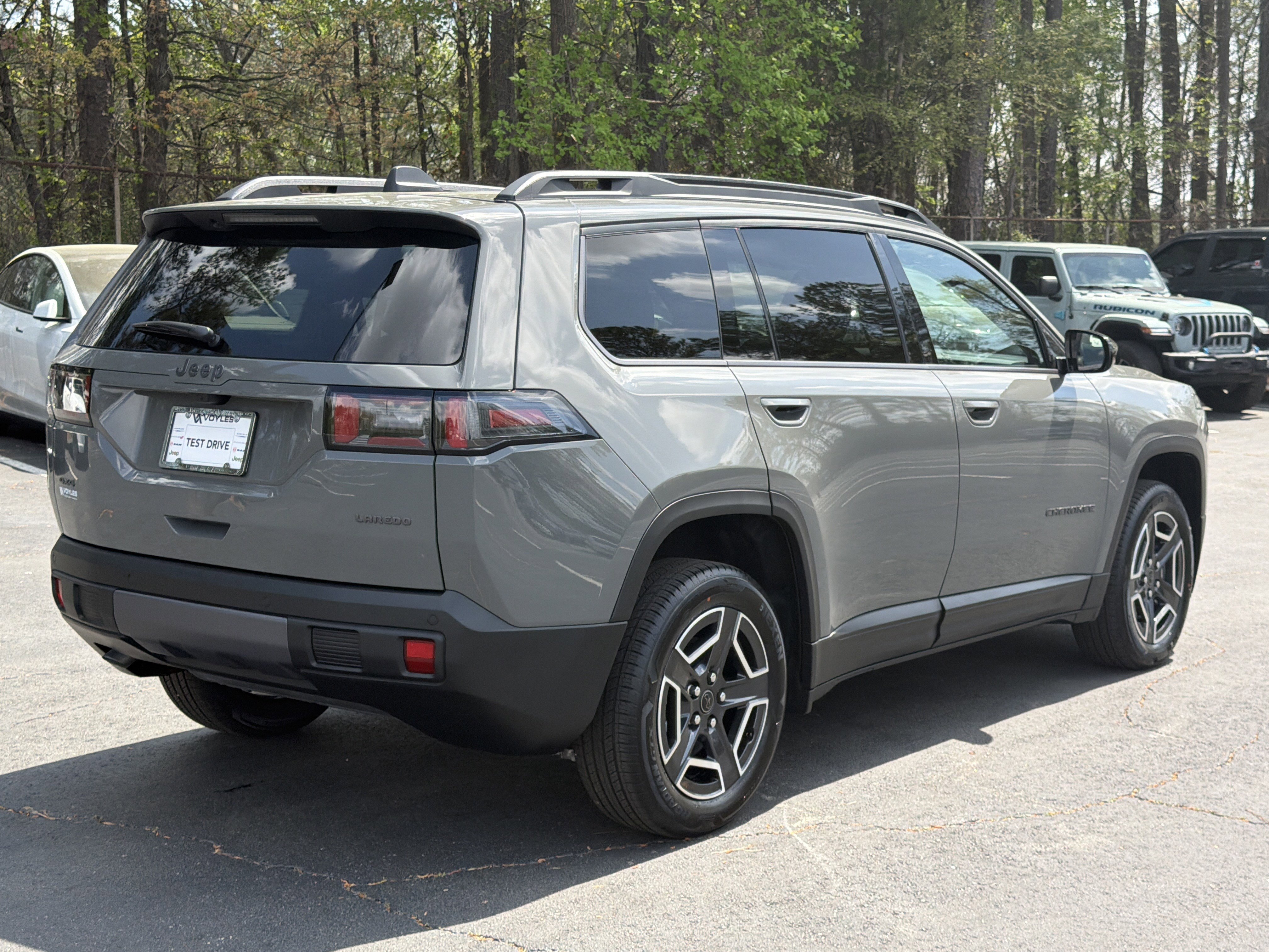 New 2026 Sting-Gray Clearcoat Jeep Laredo image 8