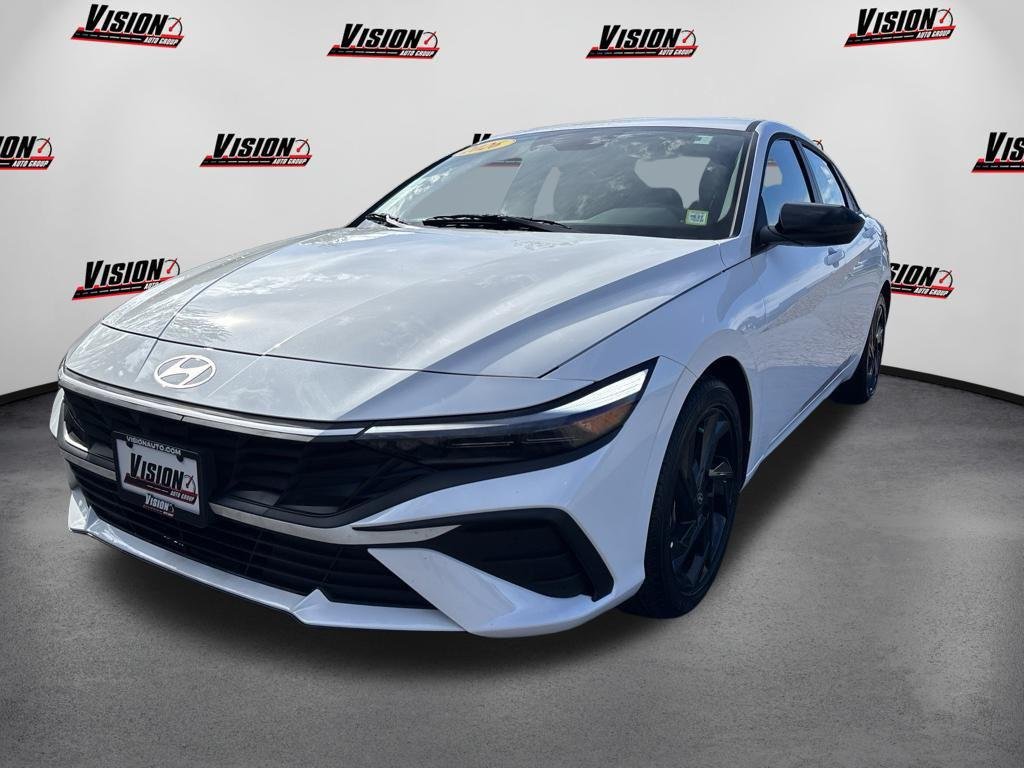 New 2026 White Hyundai SEL Sport image 1