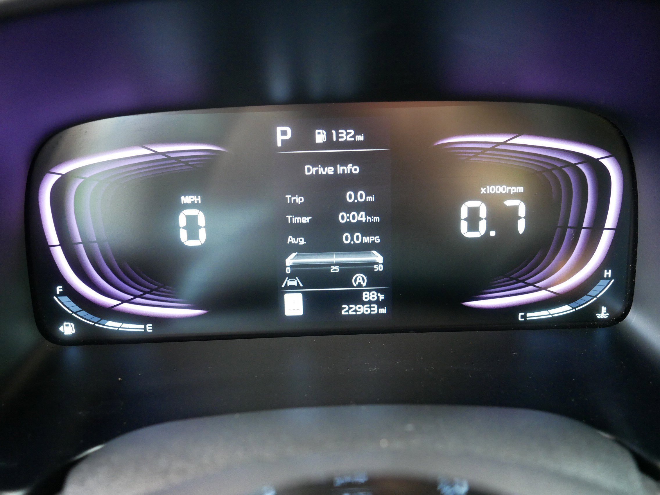 Used 2025 Snow White Pearl Kia EX image 21