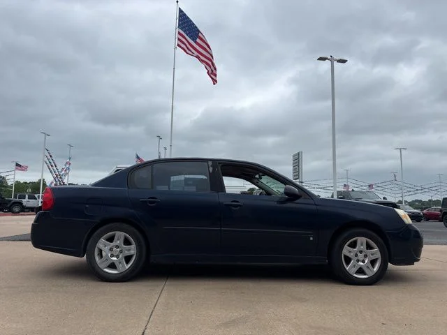 Used 2007 Blue Chevrolet LT image 9