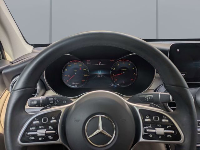 Used 2022  Mercedes-Benz GLC 300 image 28
