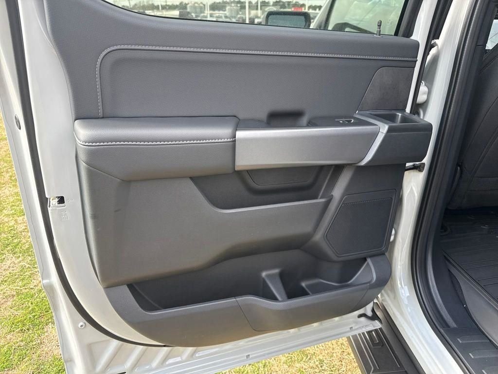 New 2026 White Ford XLT image 40