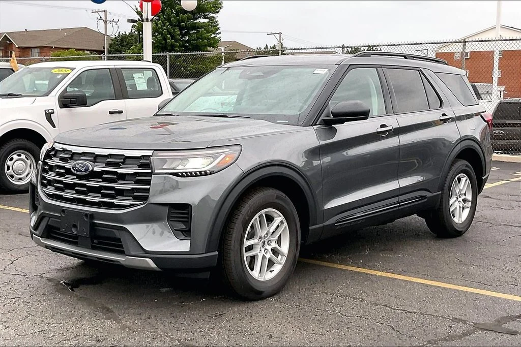 New 2026 Carbonized Gray Metallic Ford Active image 11