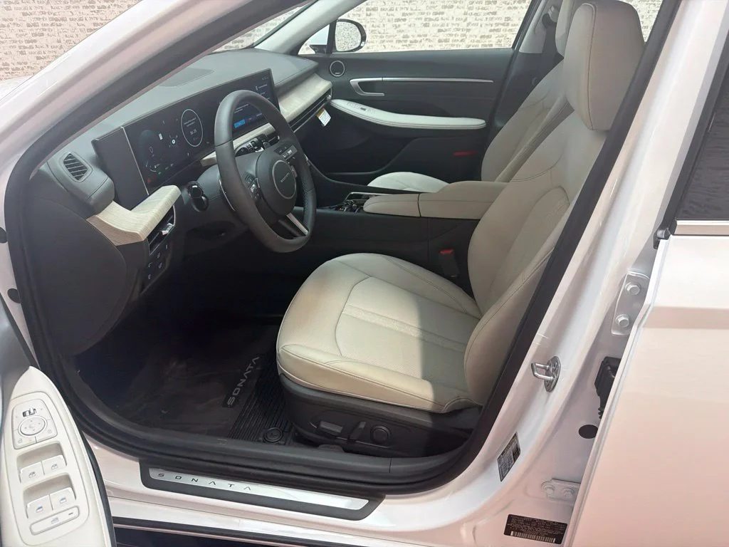 New 2027 Serenity White Hyundai Limited image 22