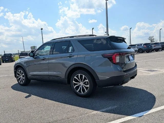 New 2027 Carbonized Gray Metallic Ford ST-Line image 35