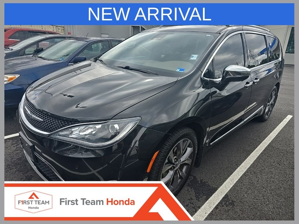 Used 2017 Black Chrysler Limited image 1