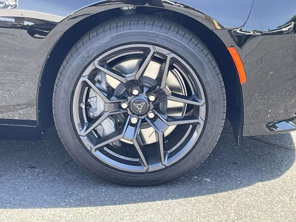 New 2026 Diamond Black Crystal Pearlcoat Dodge Scat Pack image 10