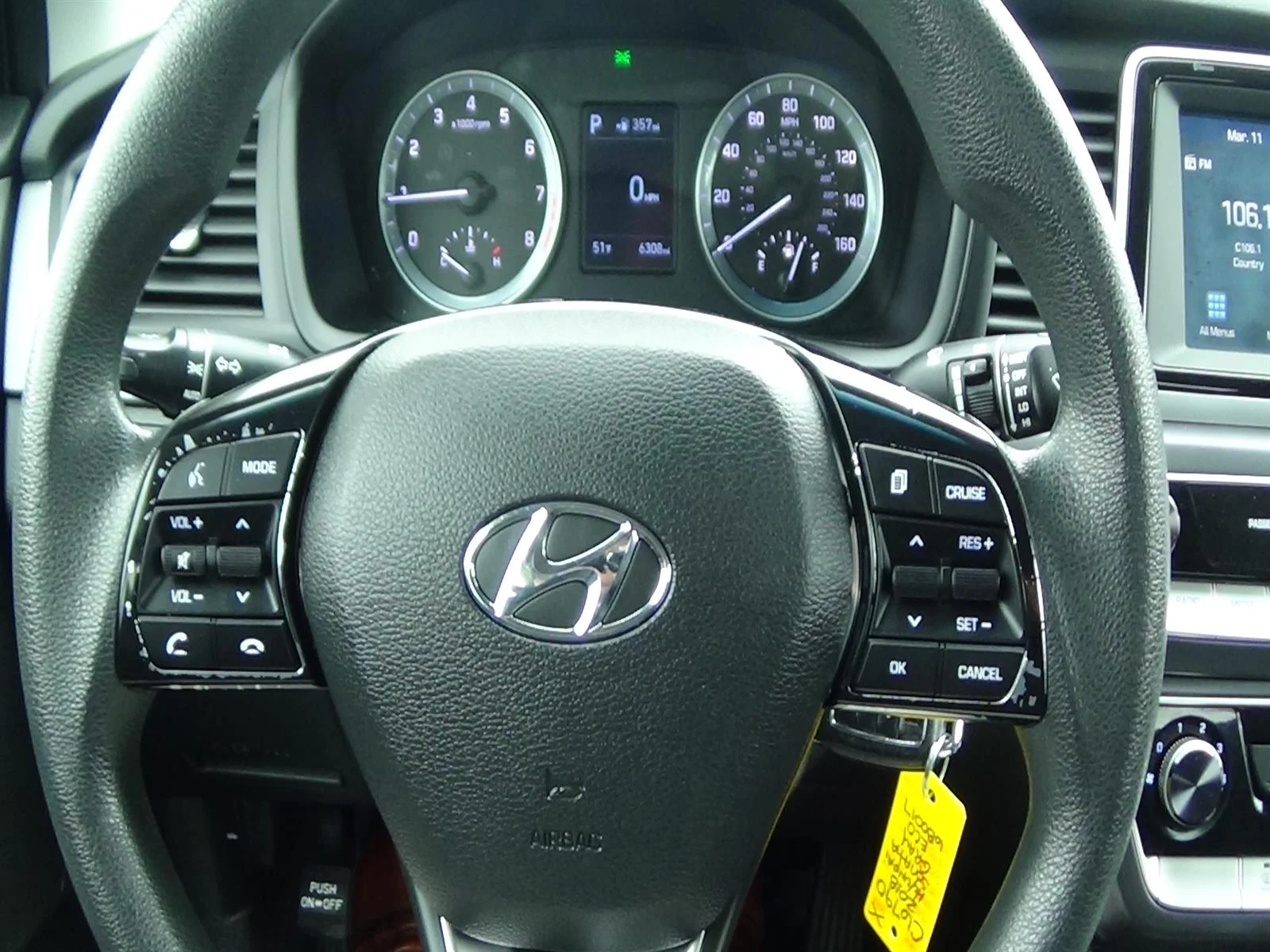 Used 2018 Machine Gray (2c) Hyundai Eco image 21