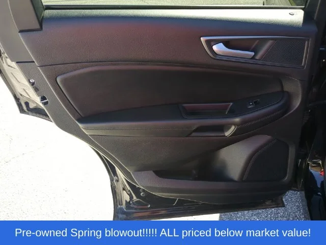 Used 2020 Black Ford SE image 34