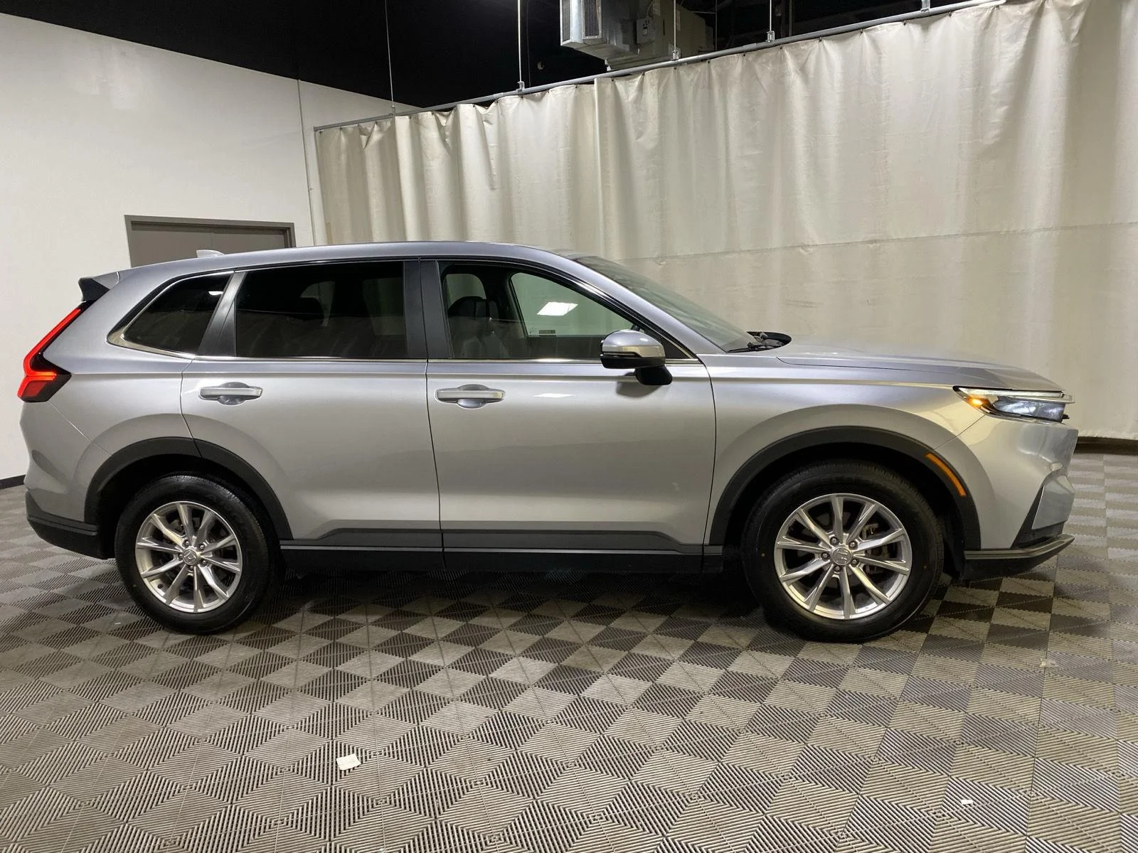 Used 2024 Lunar Silver Metallic Honda EX-L image 8