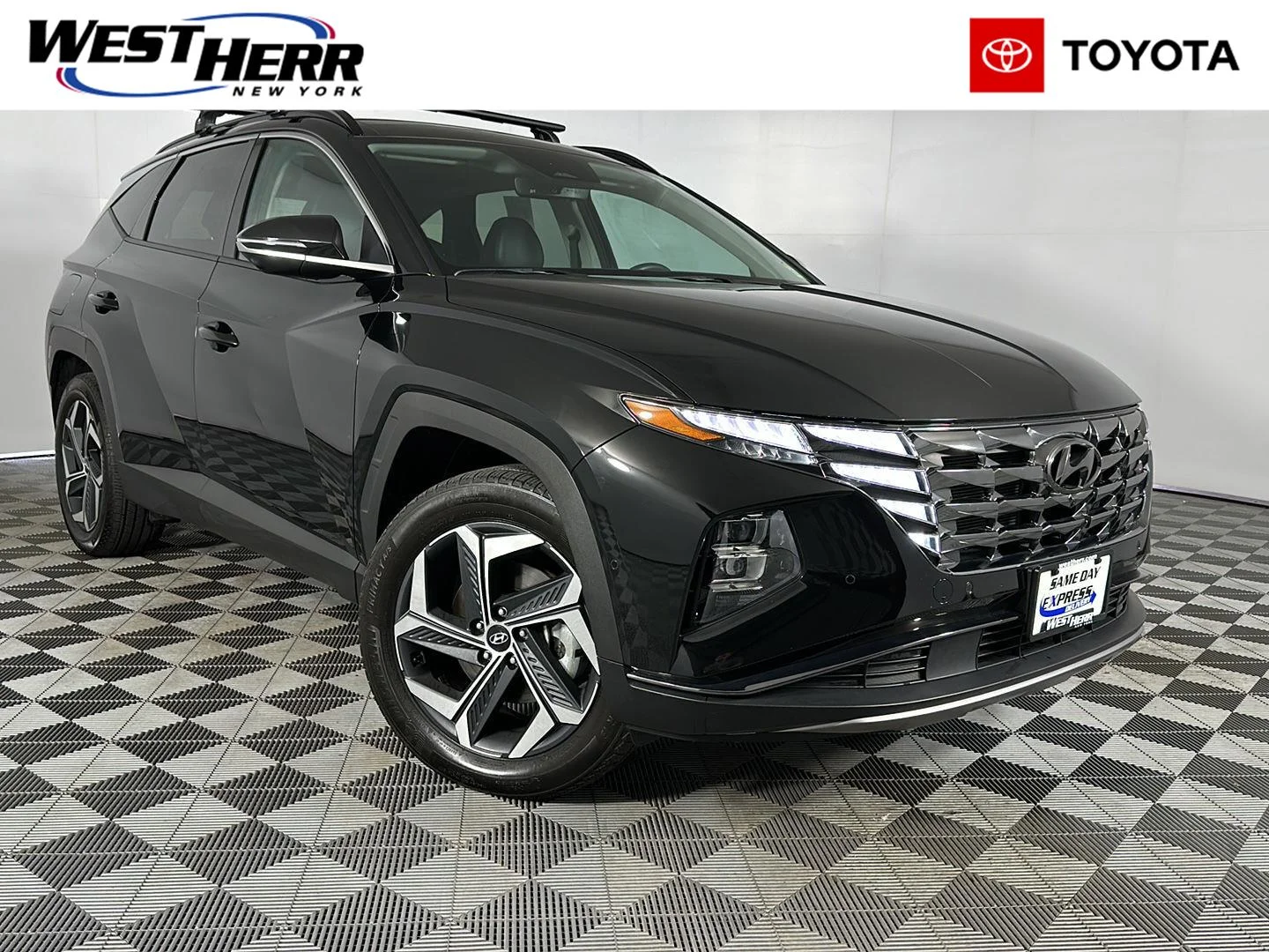 Used 2024 Black Pearl Hyundai Limited image 1
