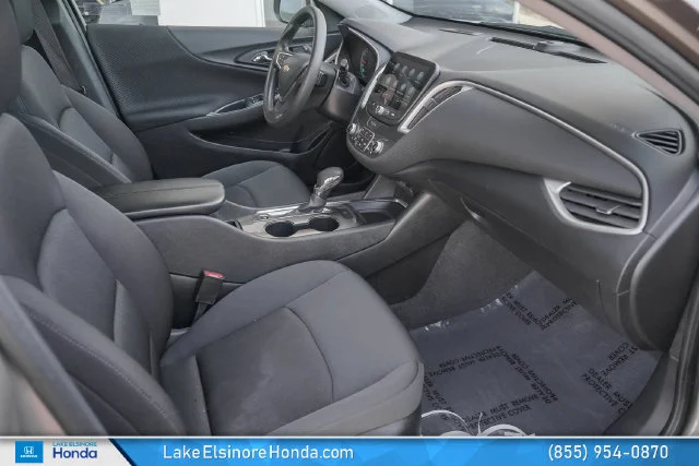 Used 2023 Mineral Gray Metallic Chevrolet LT image 17