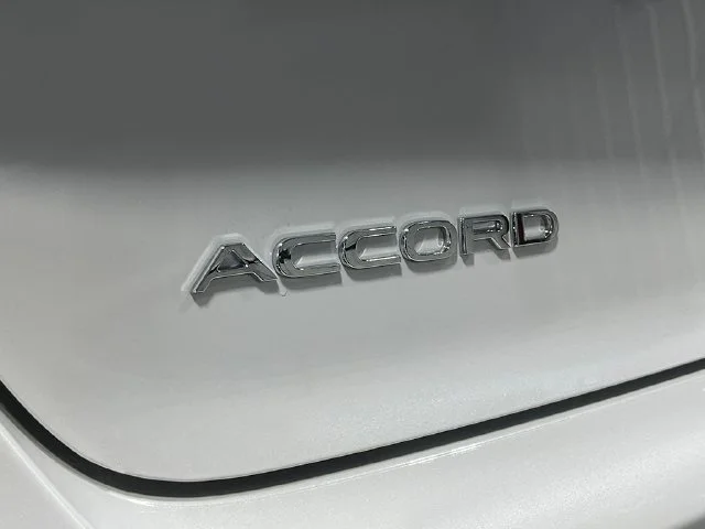 New 2026 Platinum White Pearl Honda LX image 5