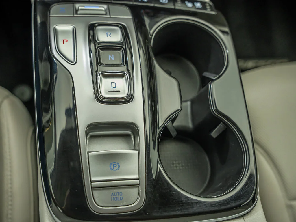 Used 2024 Amazon Gray Hyundai Limited image 38