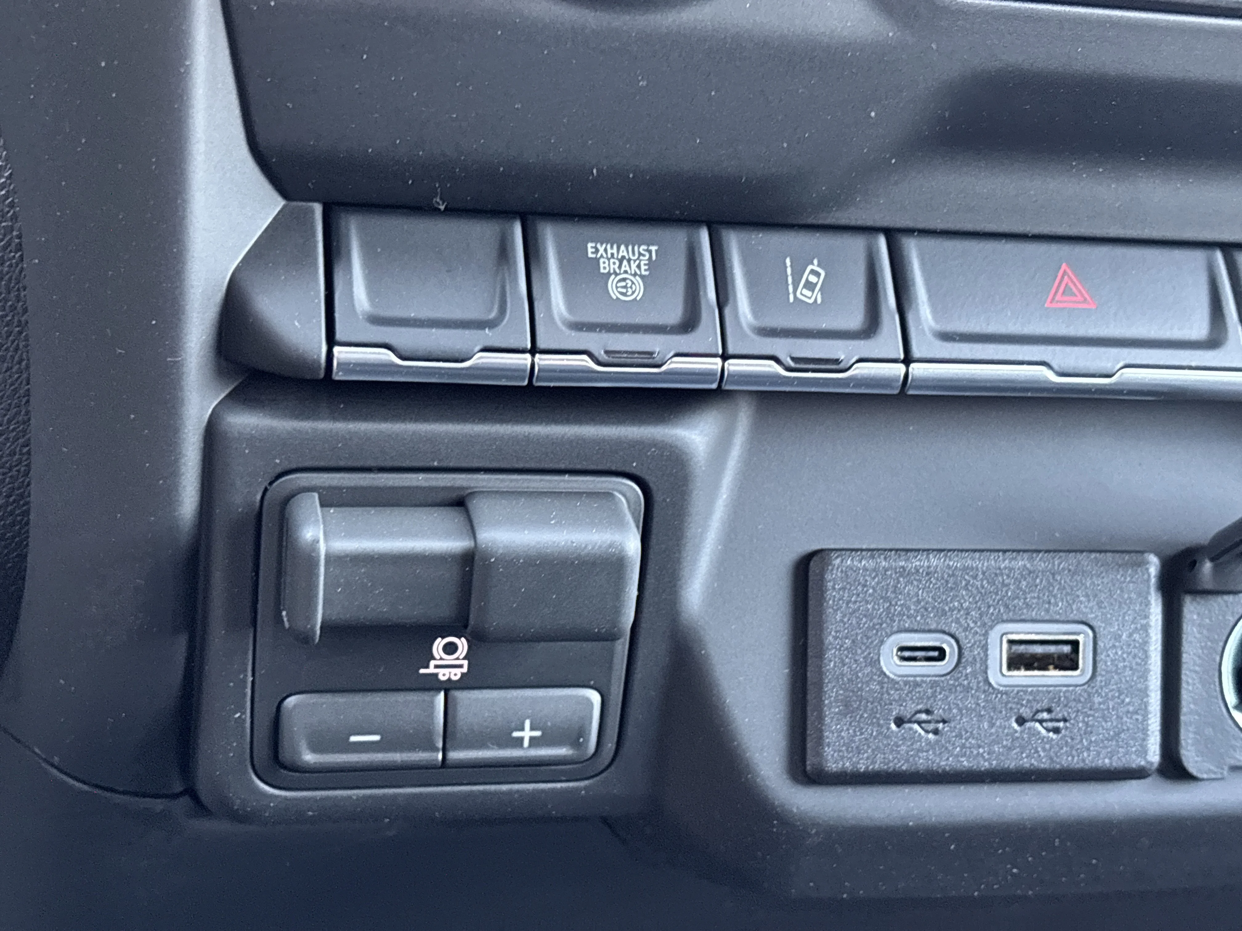 New 2026 Summit White Chevrolet Work Truck image 30