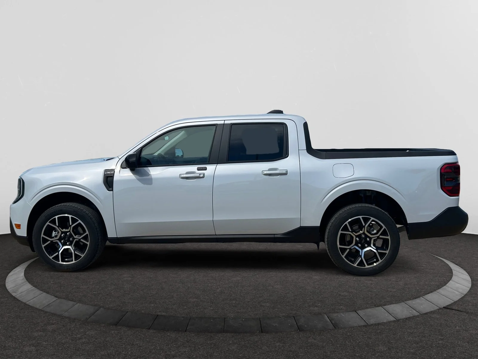 New 2026 Space White Metallic Ford Lariat image 2