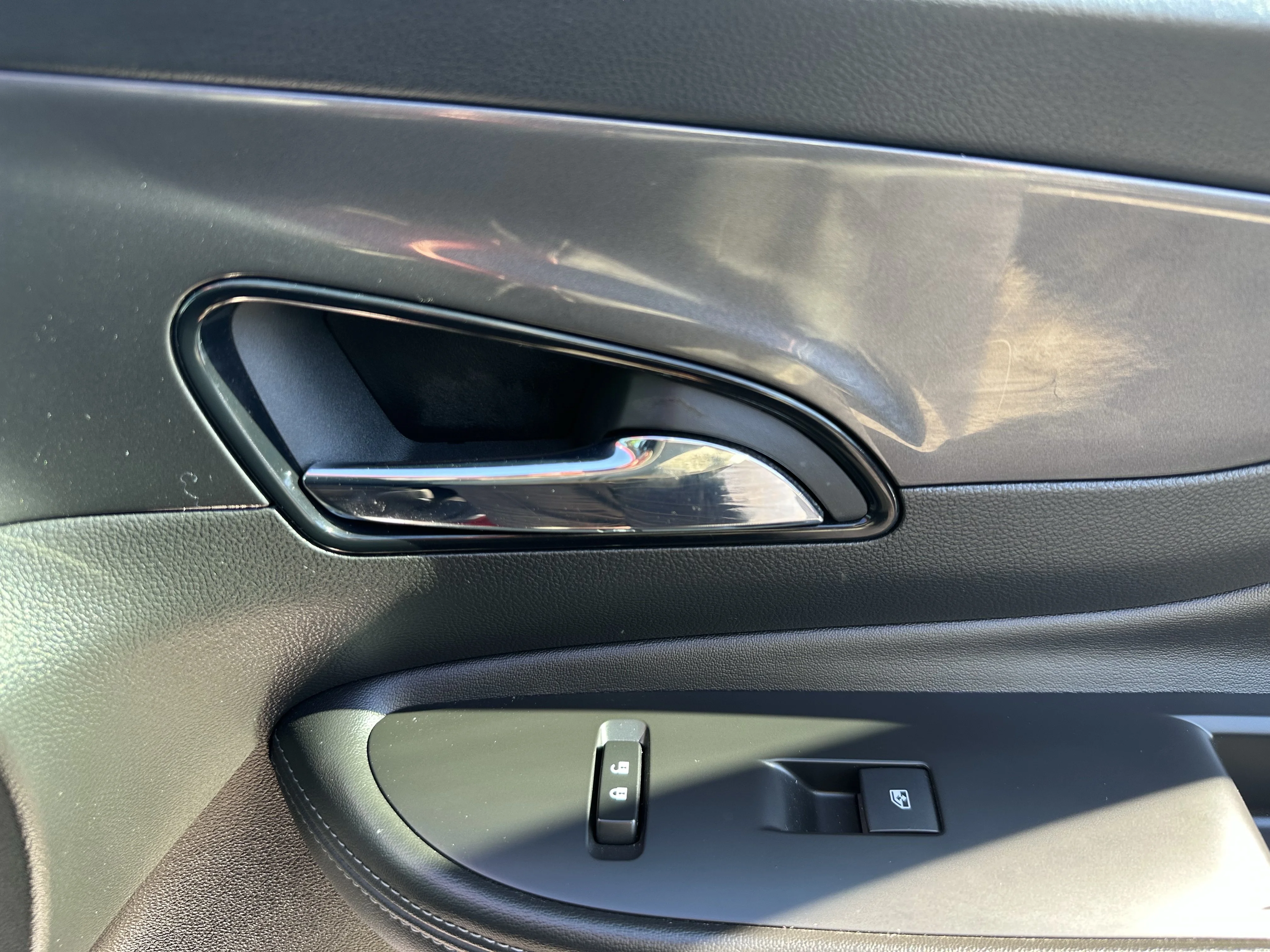 Used 2018 Red Buick Sport Touring image 20