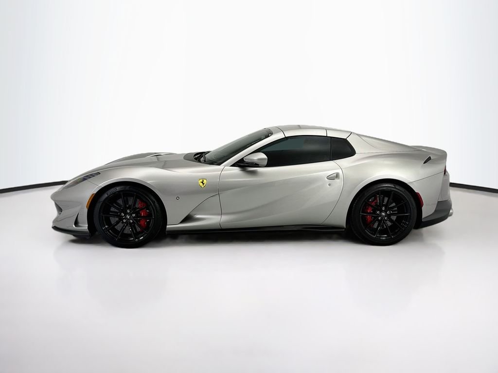Used 2022  Ferrari Base image 16