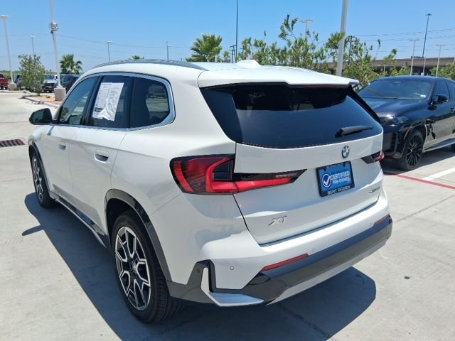 Used 2025 White BMW xDrive28i image 4