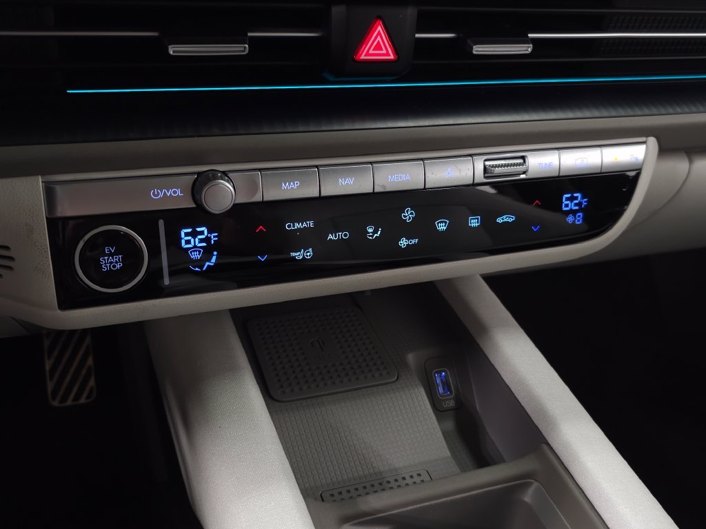 2023 Hyundai IONIQ 6 Limited - Photo 32