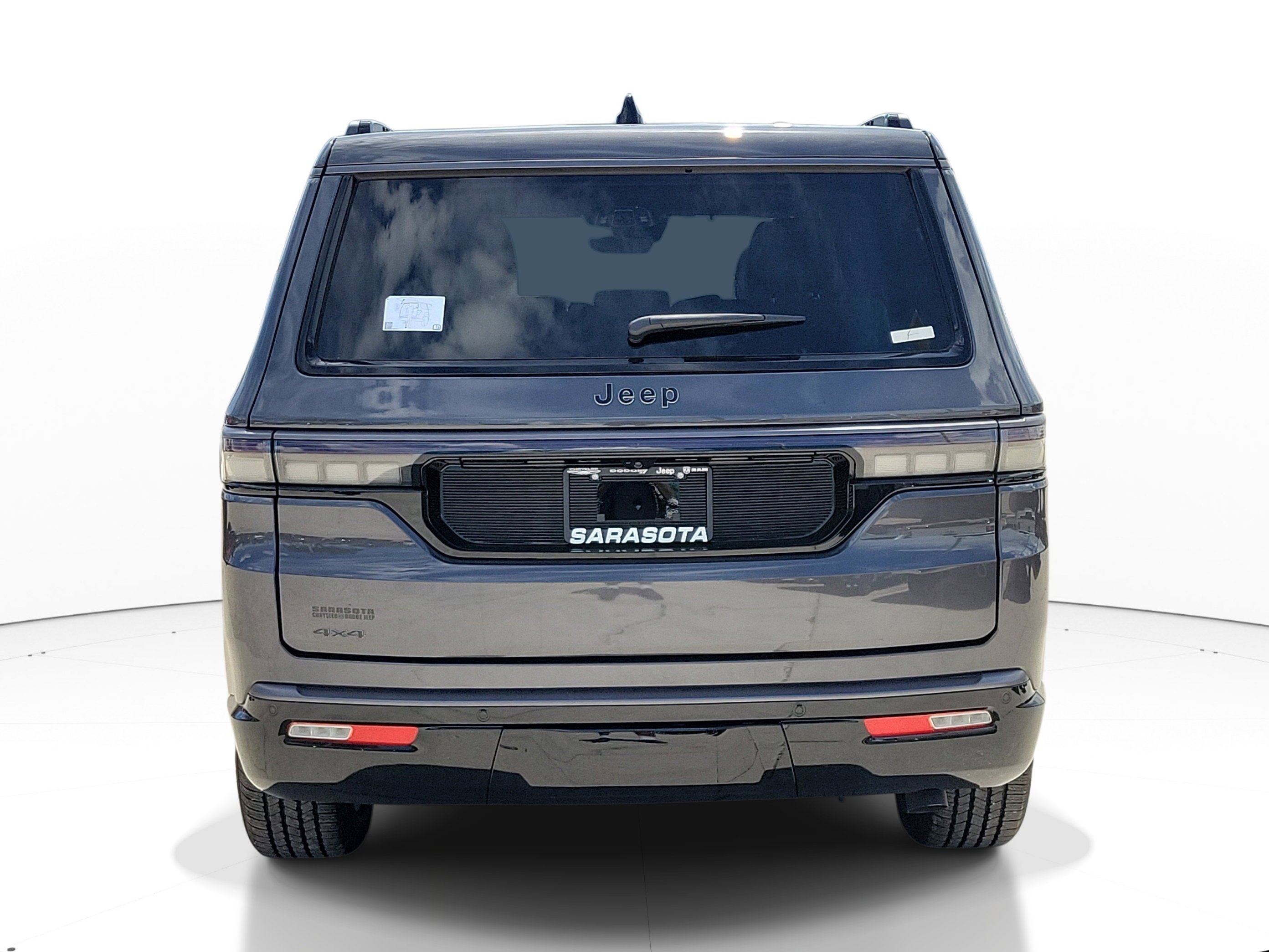 New 2026 Baltic-Gray Metallic Clear-Coat Exterior Paint Jeep Limited Altitude image 5