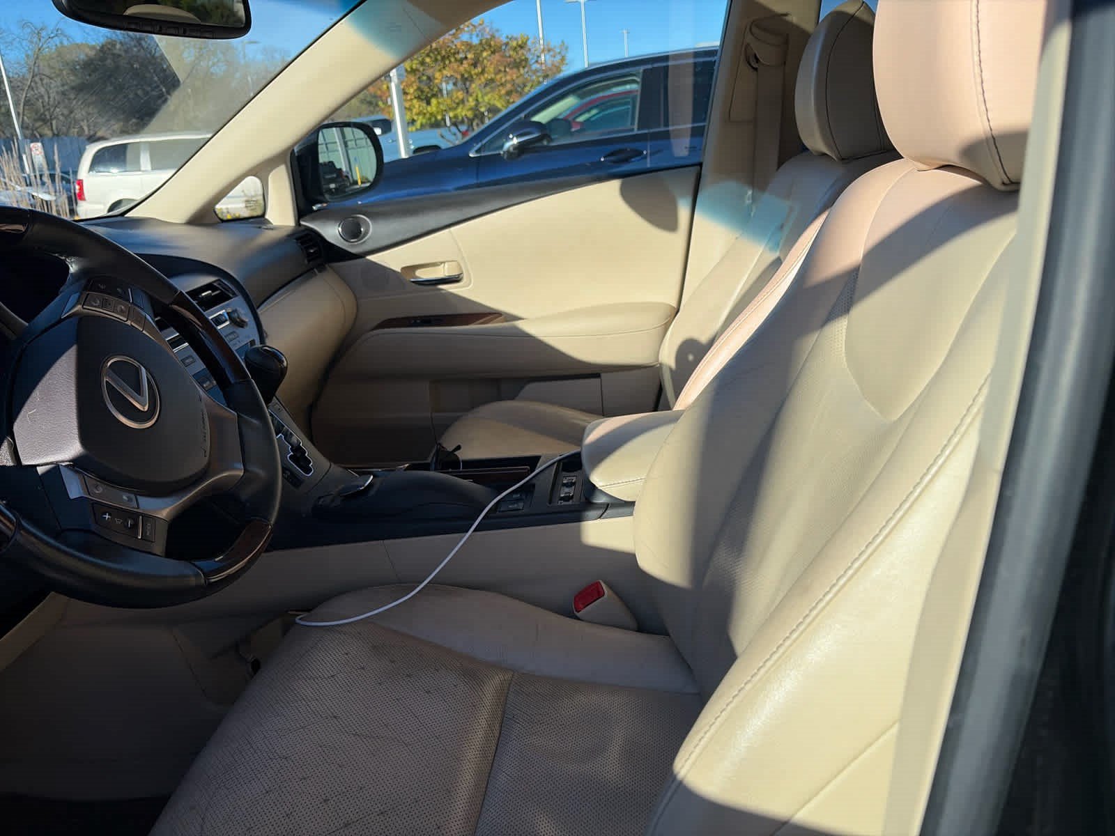 Used 2013 Obsidian Lexus  image 6