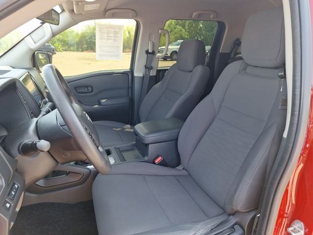 Used 2022 Red Nissan S image 10