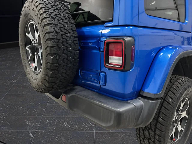 Used 2022 Blue Pearl Jeep Unlimited Rubicon image 31