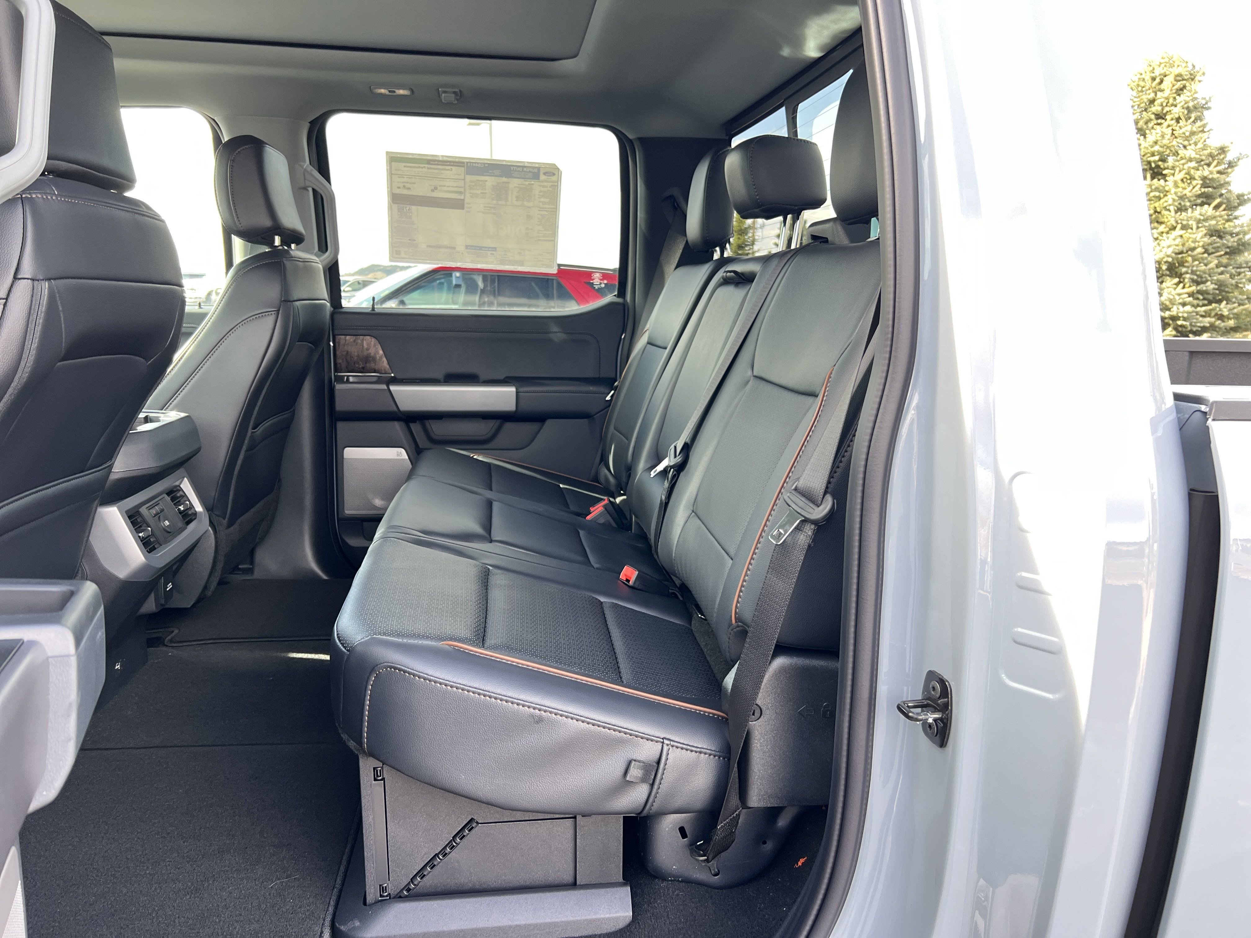 2025 Ford F-350 Super Duty Lariat - Photo 19