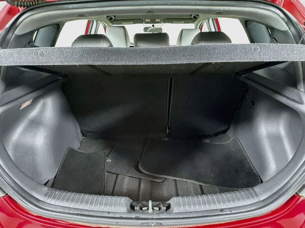 Used 2015 Red Hyundai GS image 25
