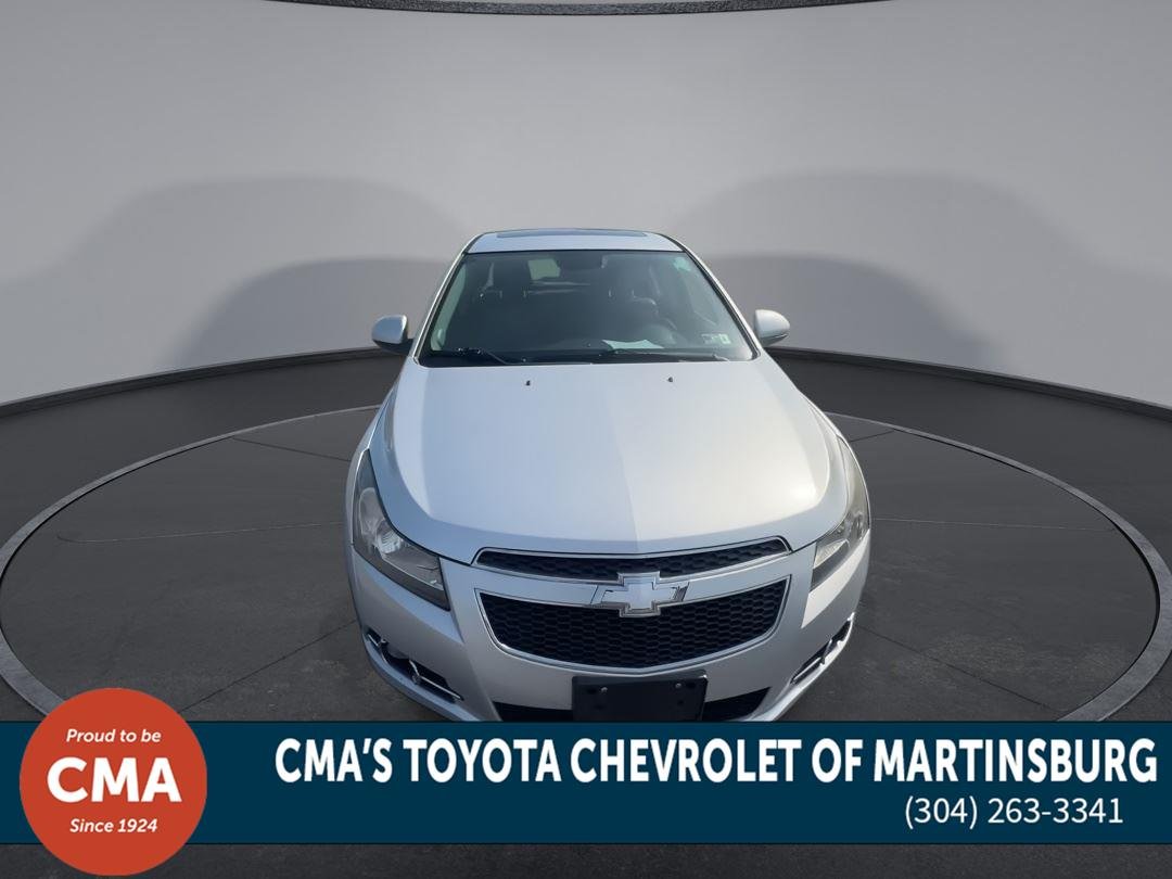 Used 2014 Silver Ice Metallic Chevrolet 2LT image 3